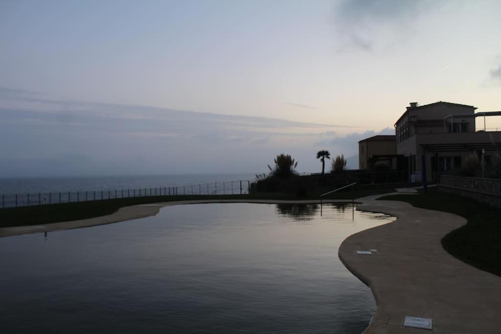 Appartamento Romantico Con Piscina Черво Екстер'єр фото
