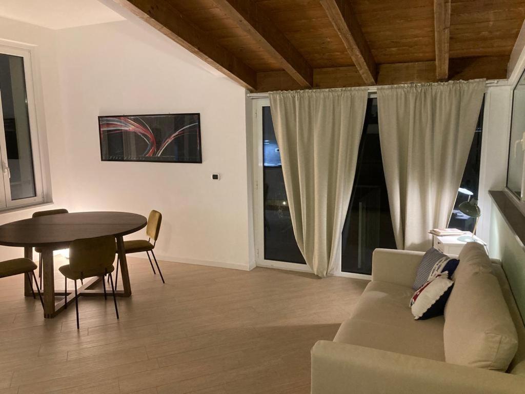 Appartamento Romantico Con Piscina Черво Екстер'єр фото